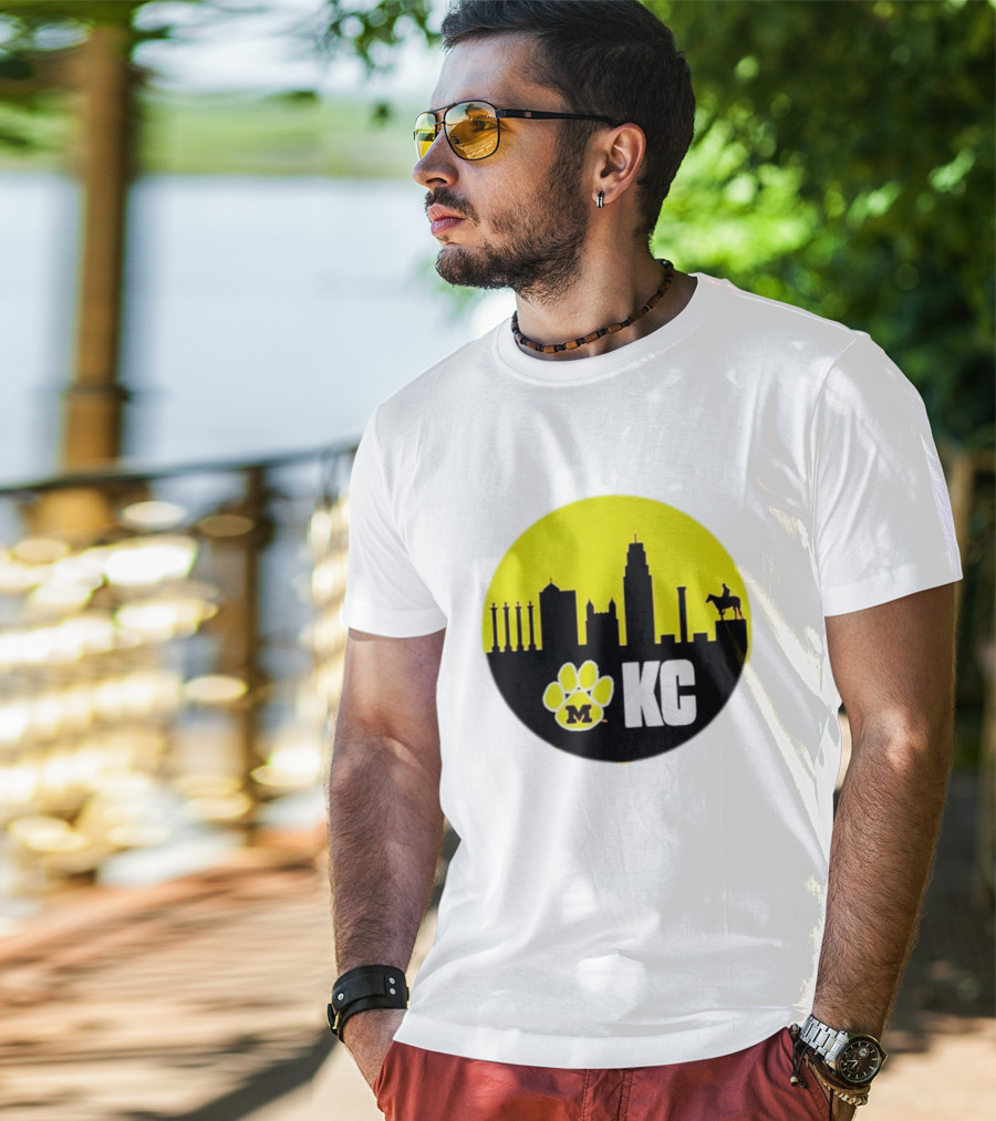 Missouri Tigers Mizzou Kansas City KC Skyline Paw T-Shirt