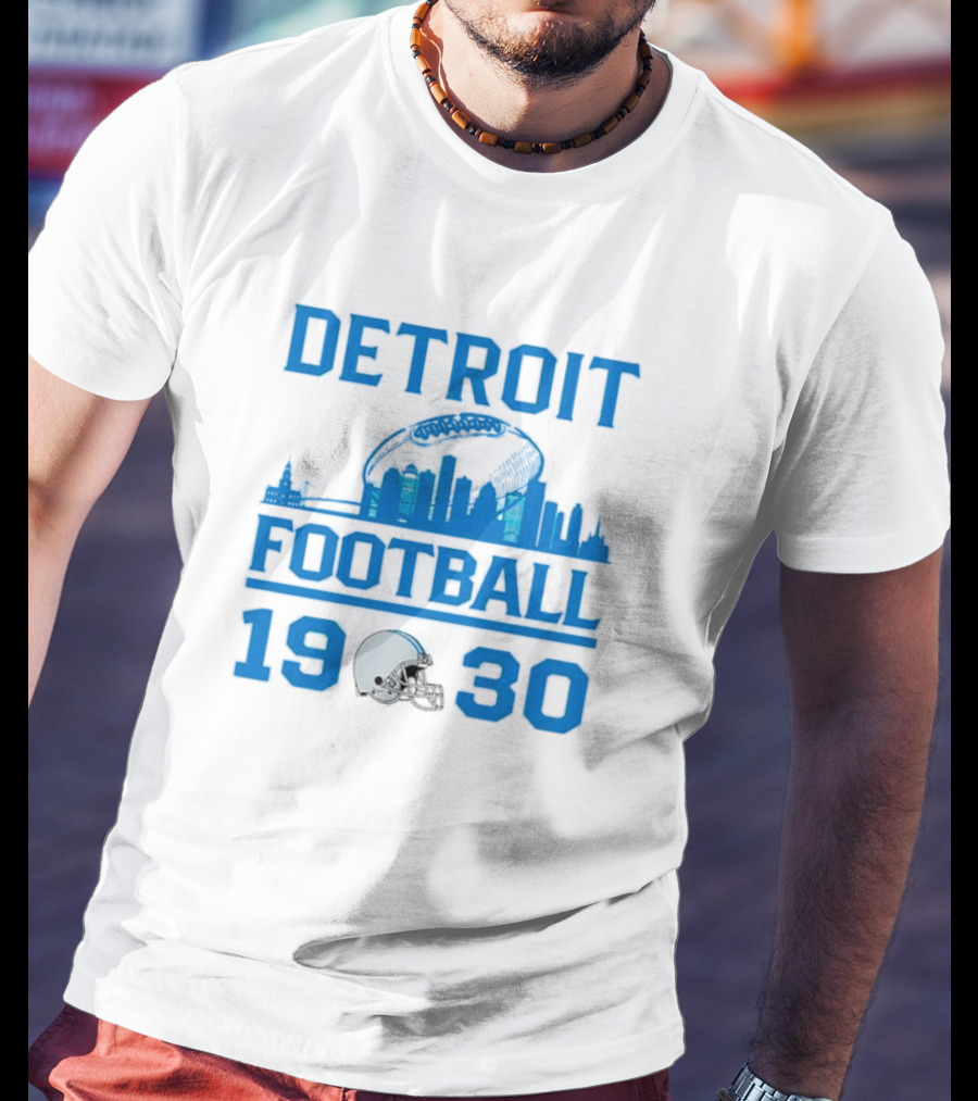 Detroit Lions Football 1930 Skyline Helmet Motif T-Shirt