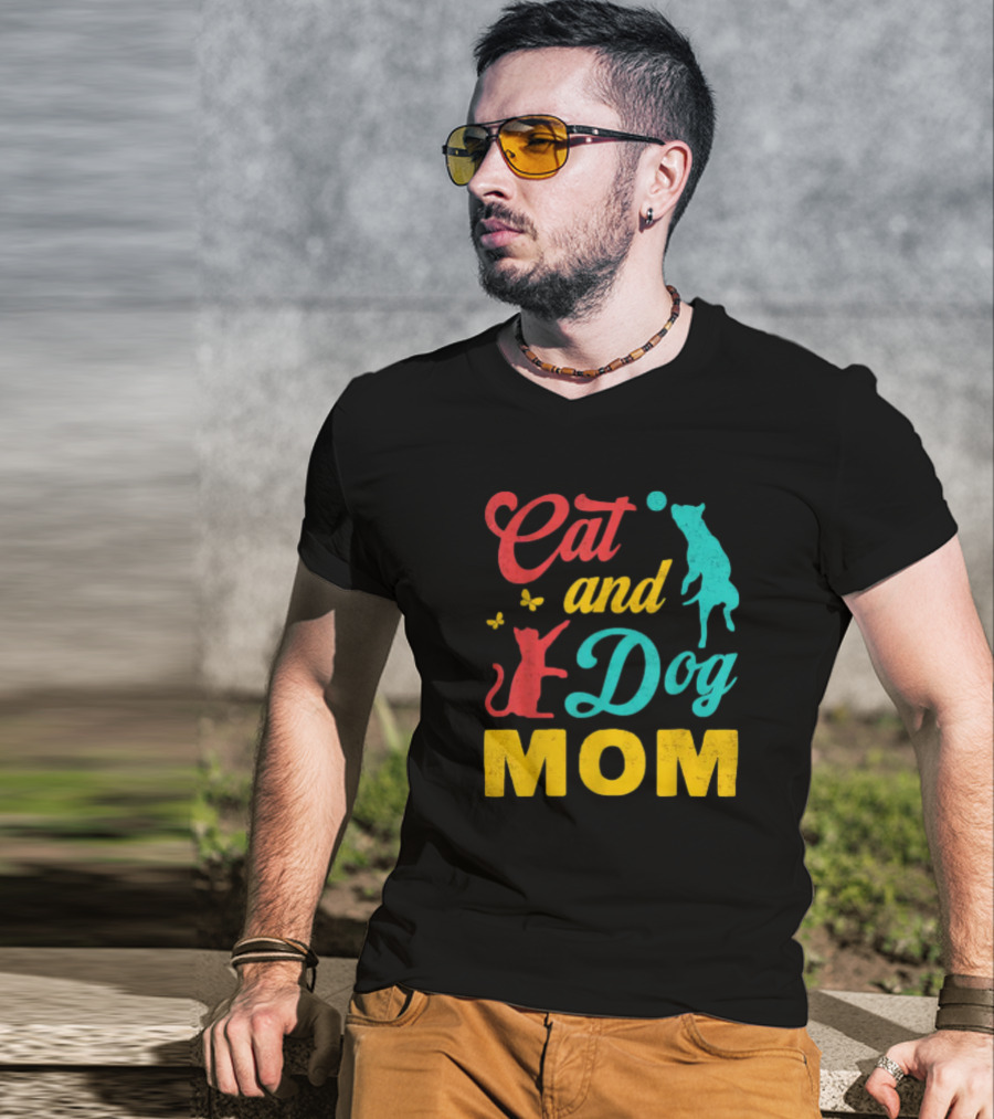 Cat And Dog Mom Vintage Mothers Day Cat Dog Lover Mama T-Shirt