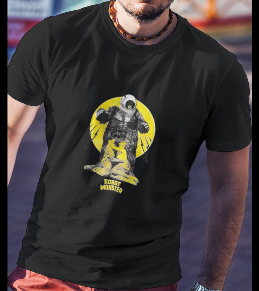 Robot Monster Vintage Retro Sci-Fi Creature Scene T-Shirt