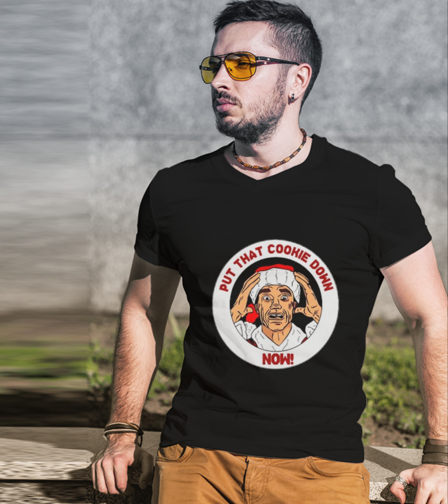 Put That Cookie Down Now Arnold Schwarzenegger Santa T-Shirt