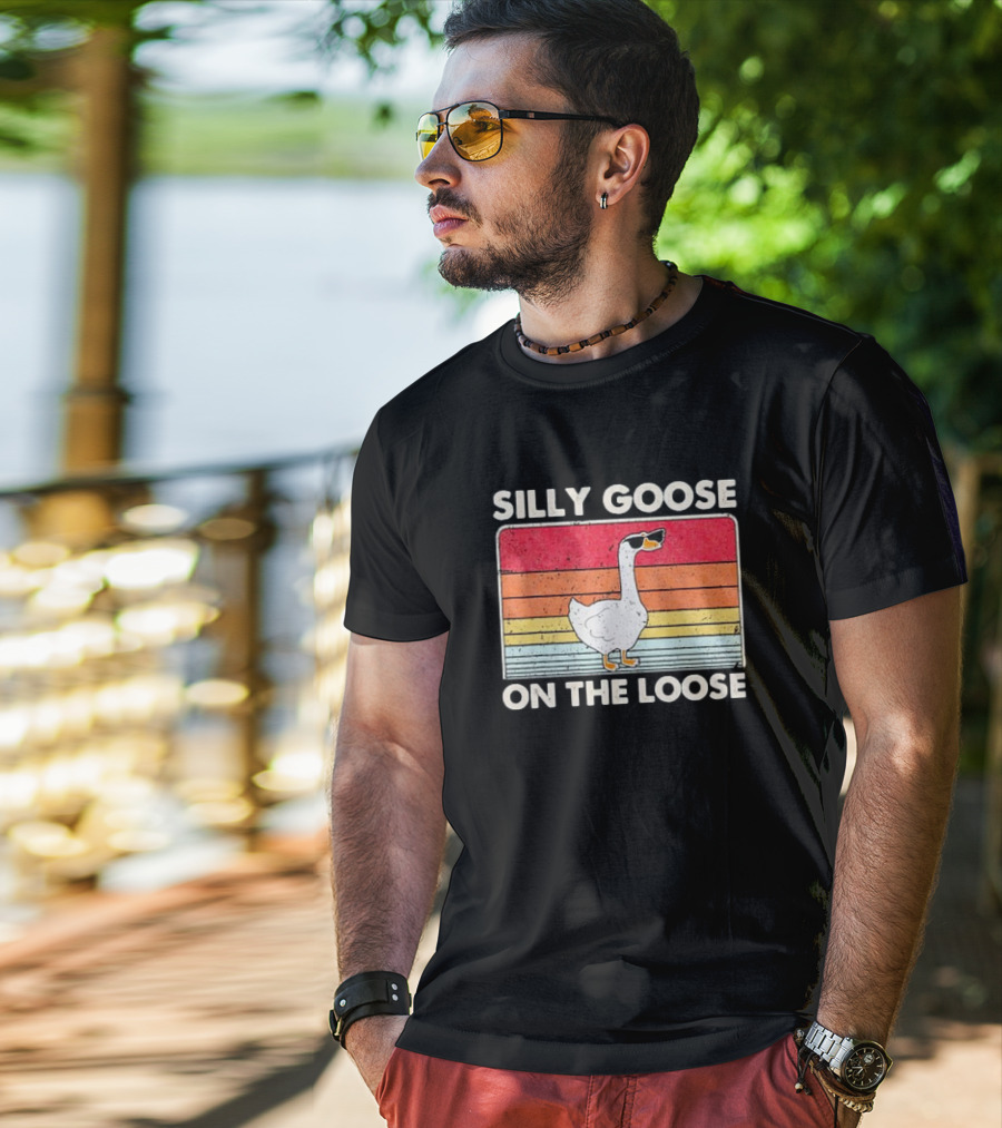 Silly Goose On The Loose Retro Sunglasses Vintage Stripes T-Shirt
