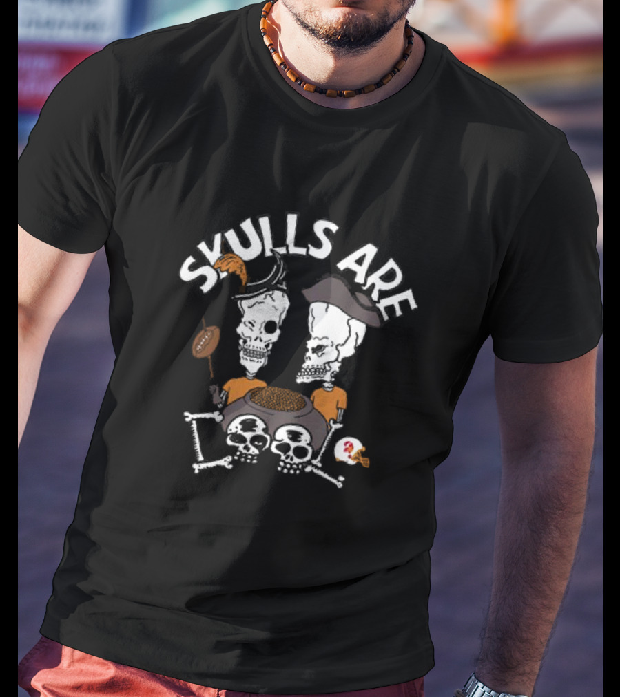 Skulls Are Cool Pirate Football Fans Tailgate Party T-Shirt