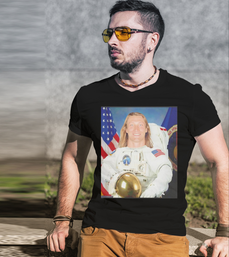 Trevor Lawrence Jacksonville Jaguars Win A Game Or Go To The Moon Astronaut USA Flag T-Shirt