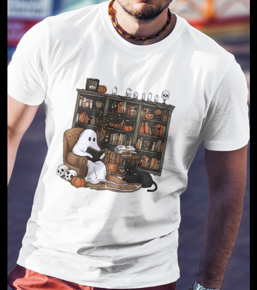 Retro Ghost Reading Books Skeletons Pumpkins Black Cat Library T-Shirt