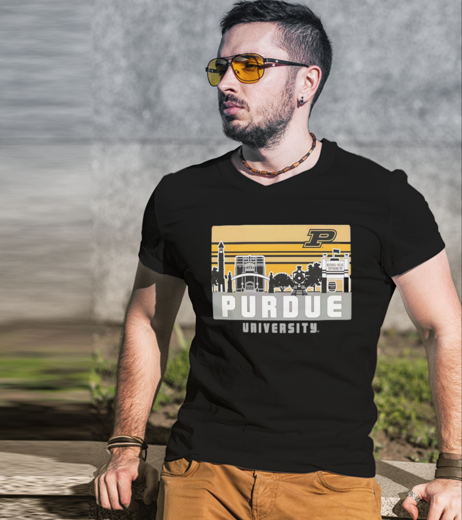 Purdue Boilermakers University Ross-Ade Stadium Campus Skyline Retro T-Shirt