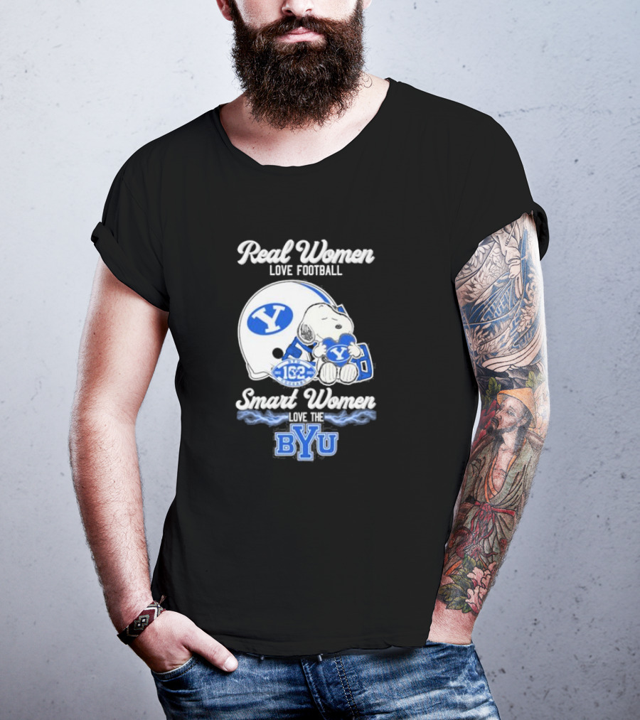 Real Women Love Football Smart Women Love The BYU Cougars Snoopy Helmet Fan 162 T-Shirt