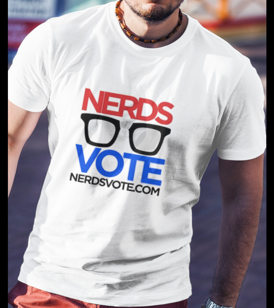 NERDSVOTE Classic Nerdsvote.com Glasses Logo Red Blue T-Shirt