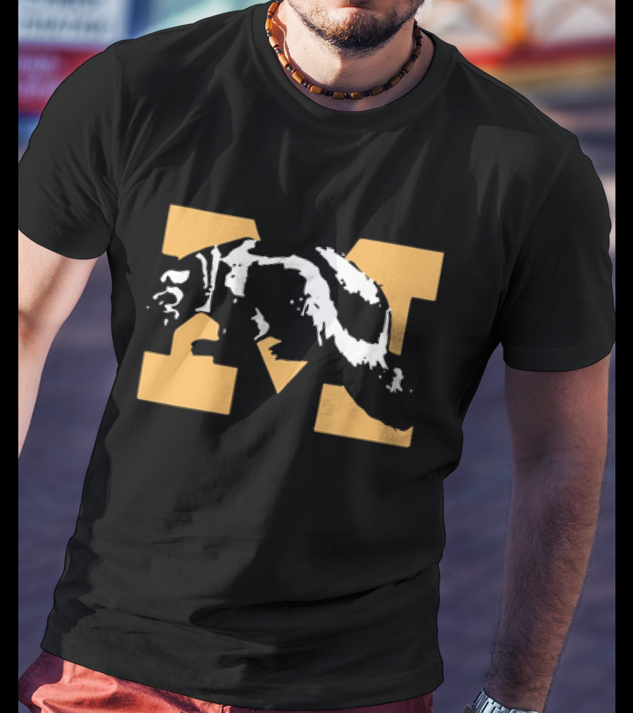 Michigan Wolverines Vintage Mascot M T-Shirt