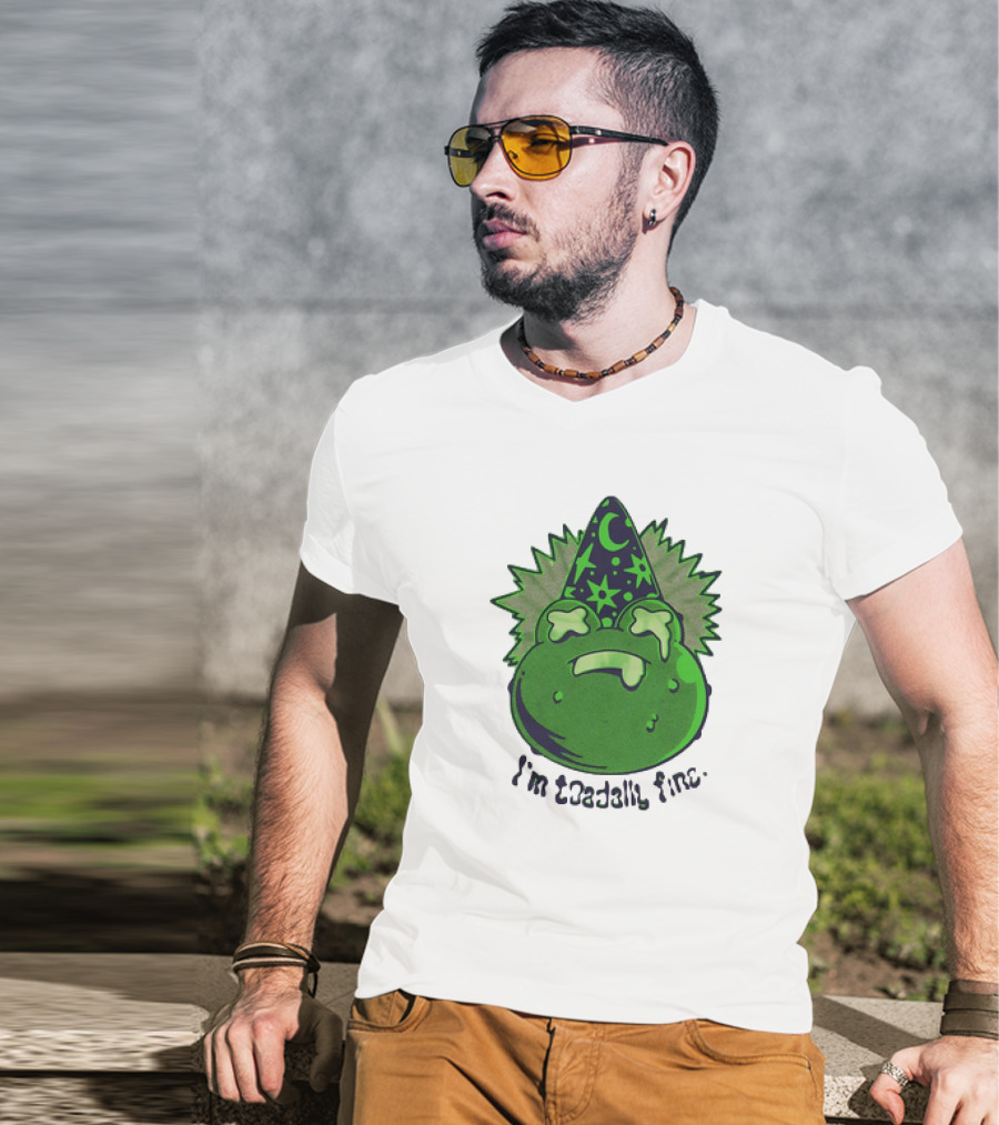 I'm Toadally Fine Vintage Green Toad Witch Hat Stars And Moon T-Shirt