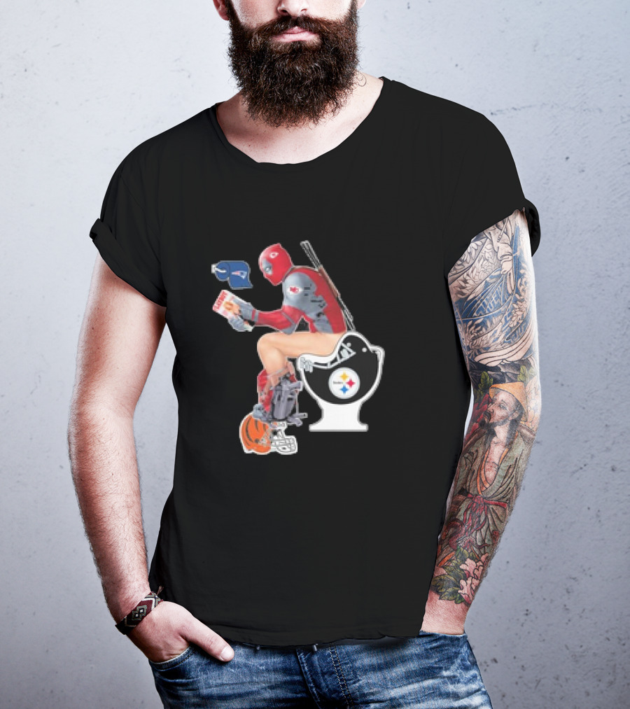 Deadpool On Toilet With Pittsburgh Steelers Bowl And Other NFL Team Helmets Including Kansas City Chiefs And New England Patriots T-Shirt