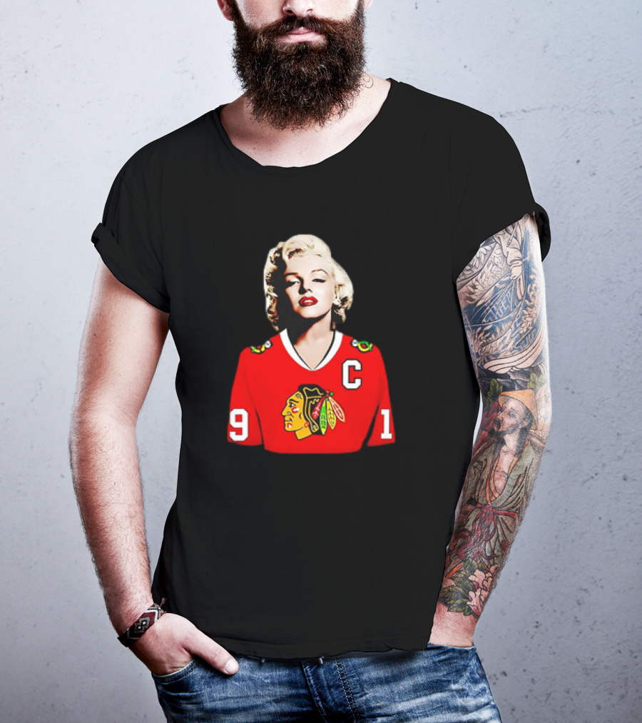 Marilyn Monroe Chicago Blackhawks Jonathan Toews Jersey T-Shirt