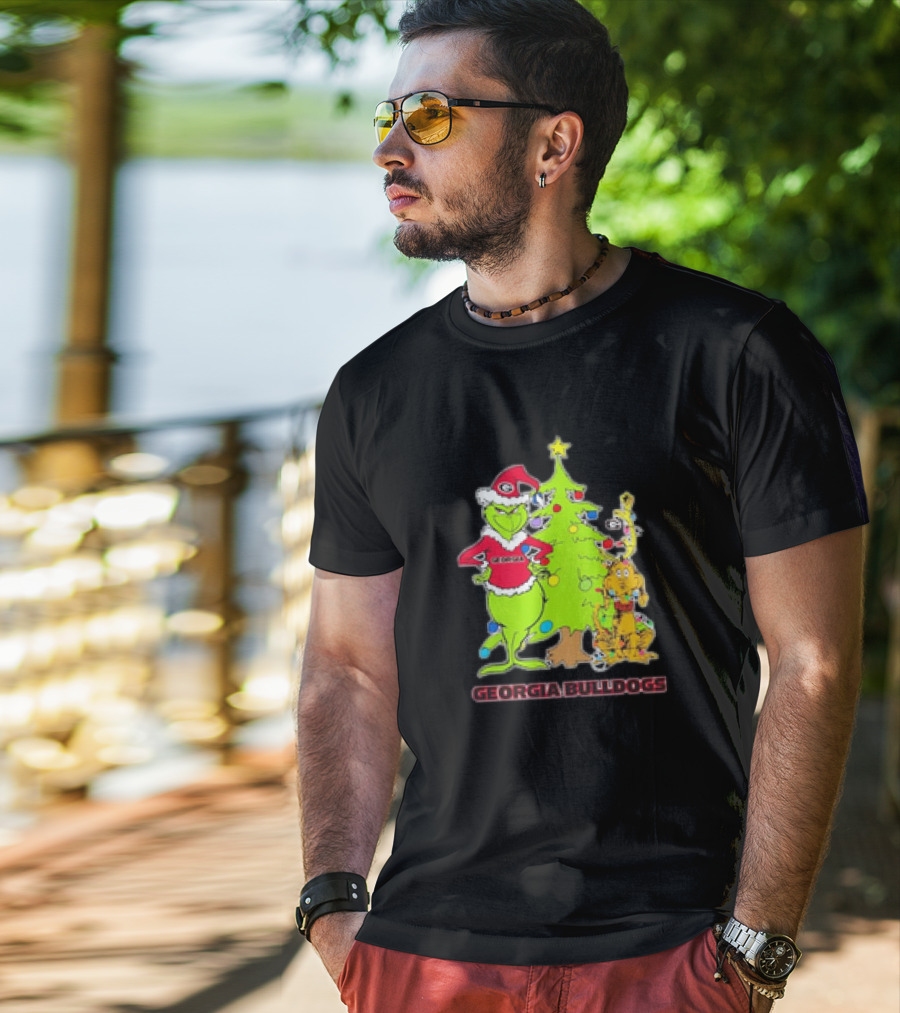 Georgia Bulldogs Grinch Christmas Tree Football T-Shirt