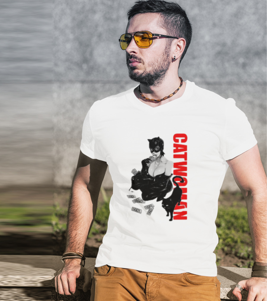 Catwoman Cartoon Noir With Money And Black Cat T-Shirt
