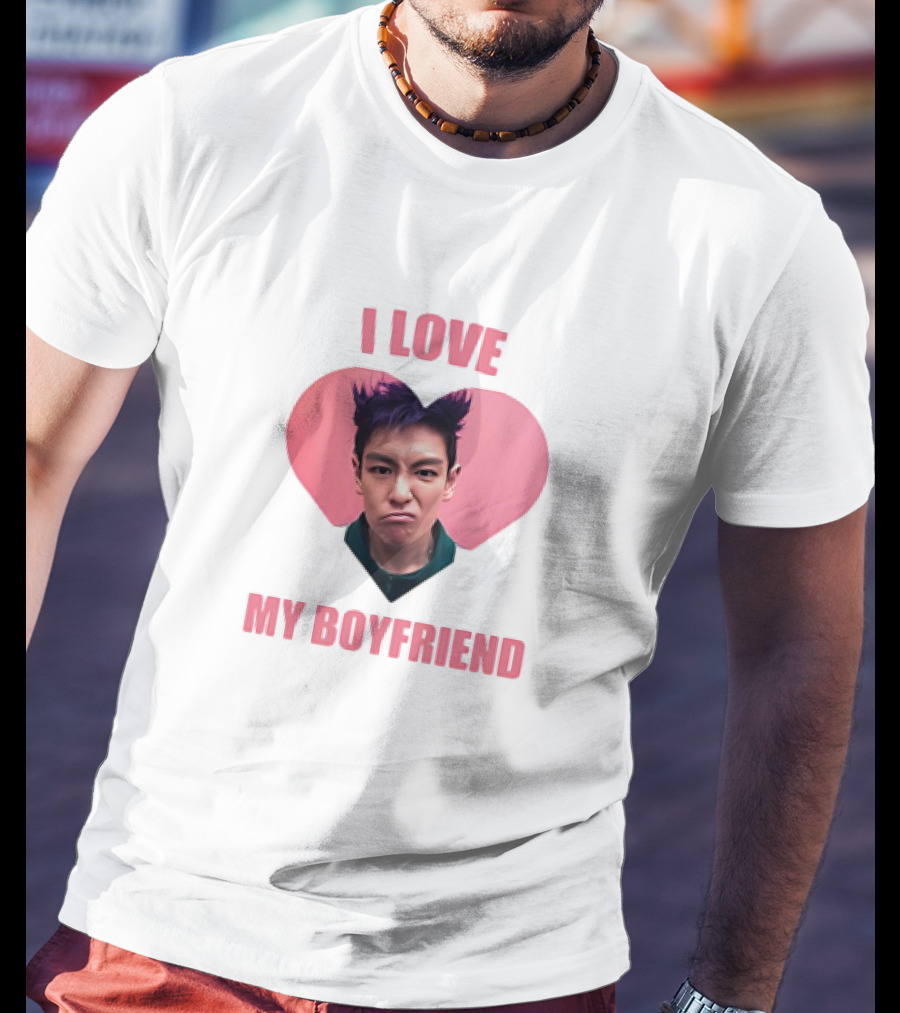 I LOVE MY BOYFRIEND Heart Face Pink Hair T-Shirt