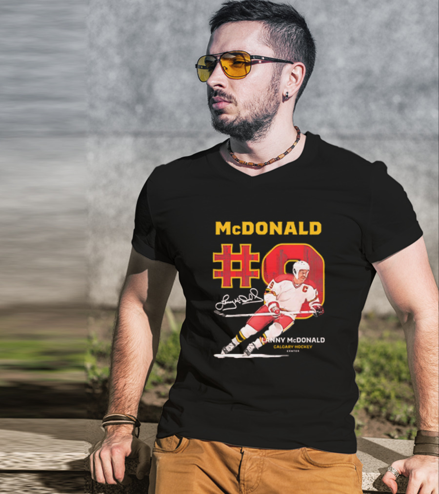 Lanny McDonald #9 Calgary Flames NHL Hockey Throwback Vintage Signature T-Shirt
