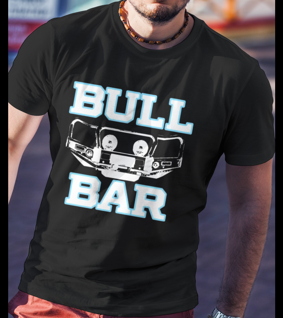 BULL BAR Car Protection Accessory Bold Vintage Style T-Shirt