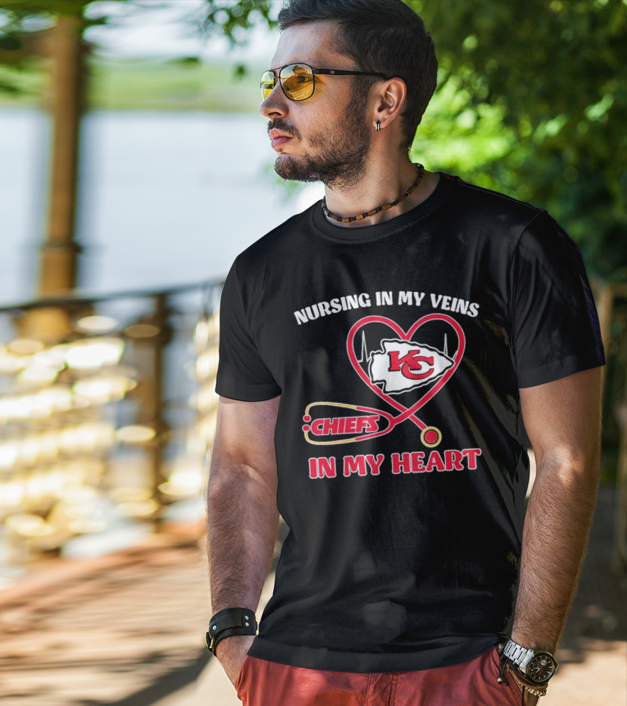 Nursing In My Veins Chiefs In My Heart KC Logo Heartbeat Stethoscope T-Shirt