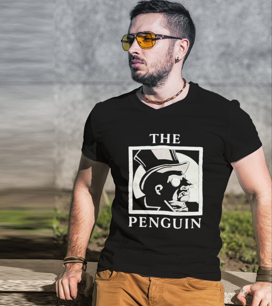 Batman Returns The Penguin Villain Silhouette Art T-Shirt