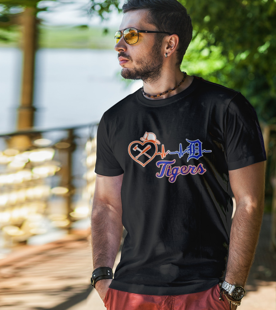 Firefighter Detroit Tigers Heartbeat T-Shirt