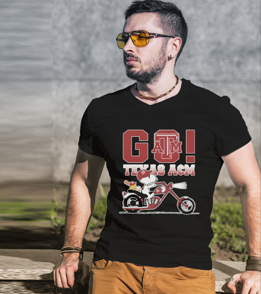 Go Texas A&m Snoopy Motoby T-Shirt