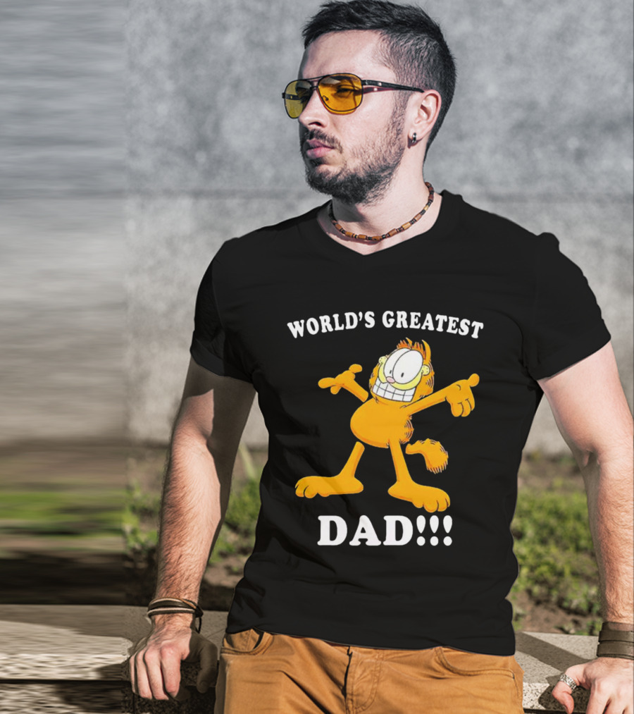 World's Greatest Dad Garfield Enthusiastic Pose T-Shirt