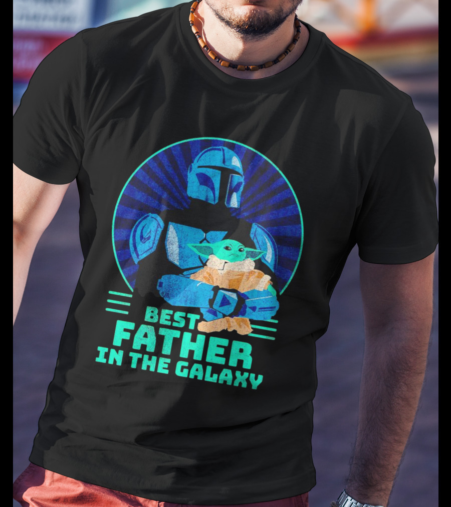 Best Father In The Galaxy Mandalorian Hug Baby Yoda T-Shirt