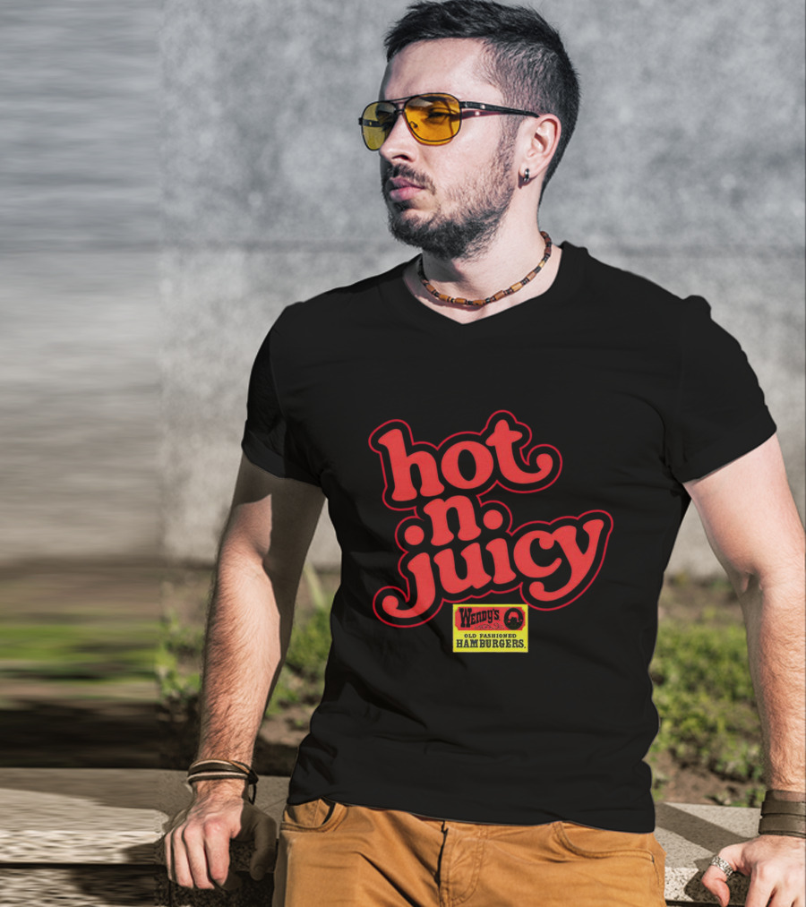 Wendy's Hot N Juicy Old Fashioned Hamburgers T-Shirt