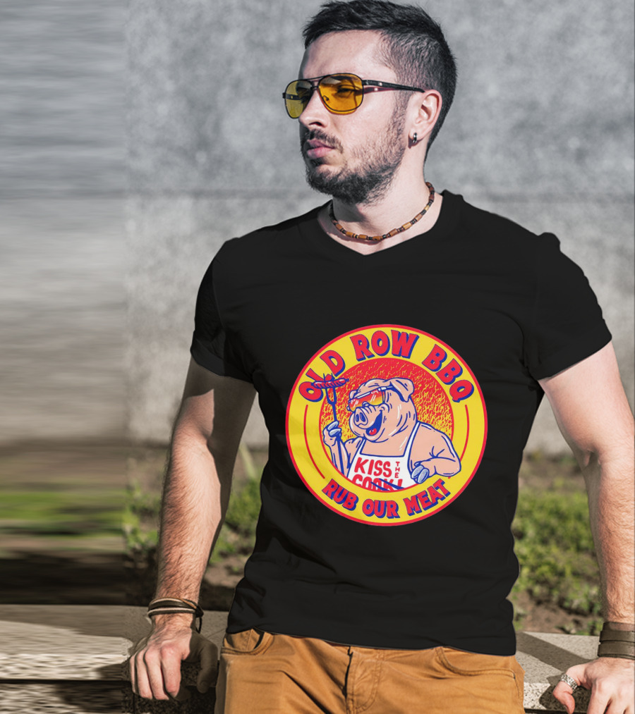 OLD ROW BBQ Rub Our Meat Kiss The Cook Pig Apron T-Shirt