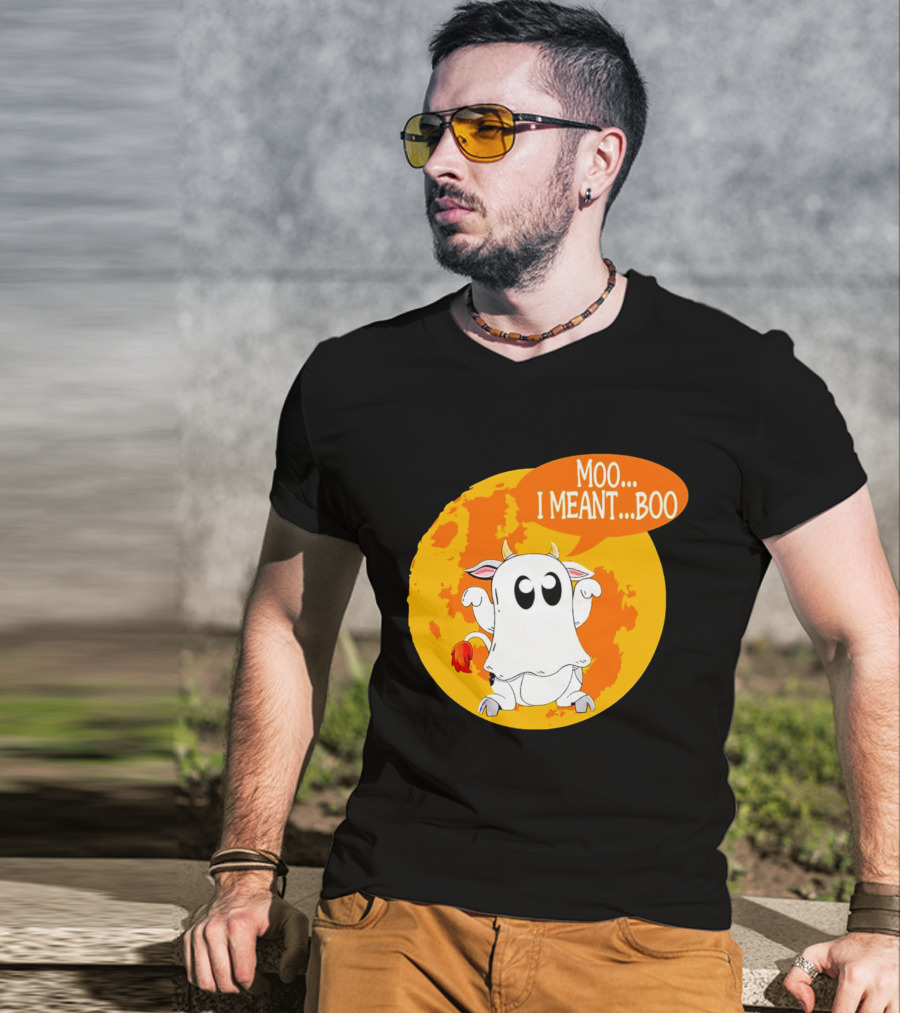 Moo I Meant Boo Ghost Cow Halloween Costume T-Shirt