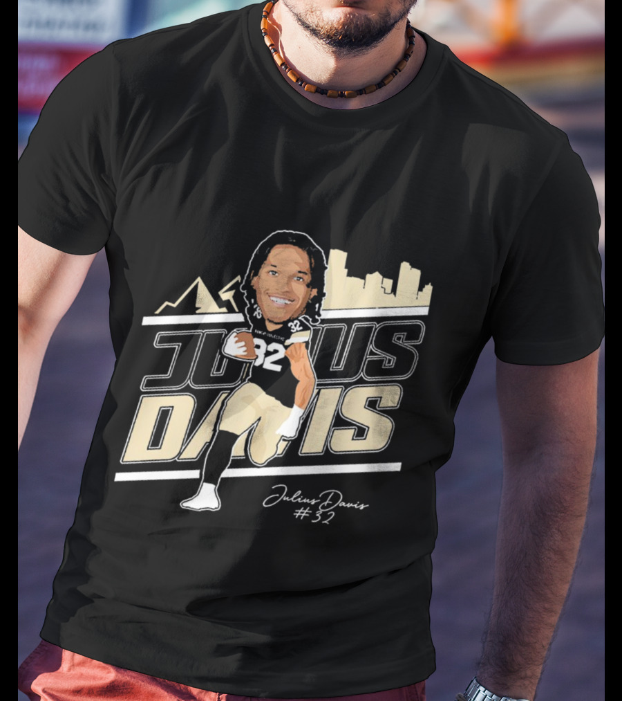 Julius Davis 32 Montana State Bobcats Football Player Skyline Signature T-Shirt