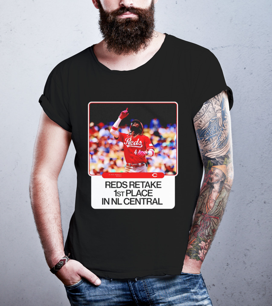 Cincinnati Reds Retake 1st Place In NL Central Elly De La Cruz T-Shirt