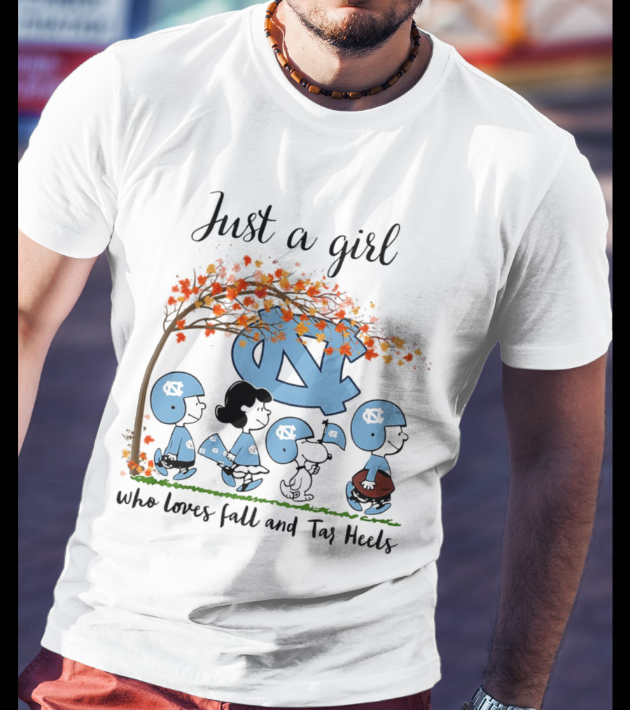 Just A Girl Who Loves Fall And Tar Heels Peanuts Cartoon Halloween T-Shirt