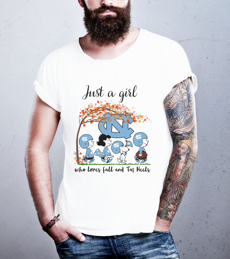 Just A Girl Who Loves Fall And Tar Heels Peanuts Cartoon Halloween T-Shirt