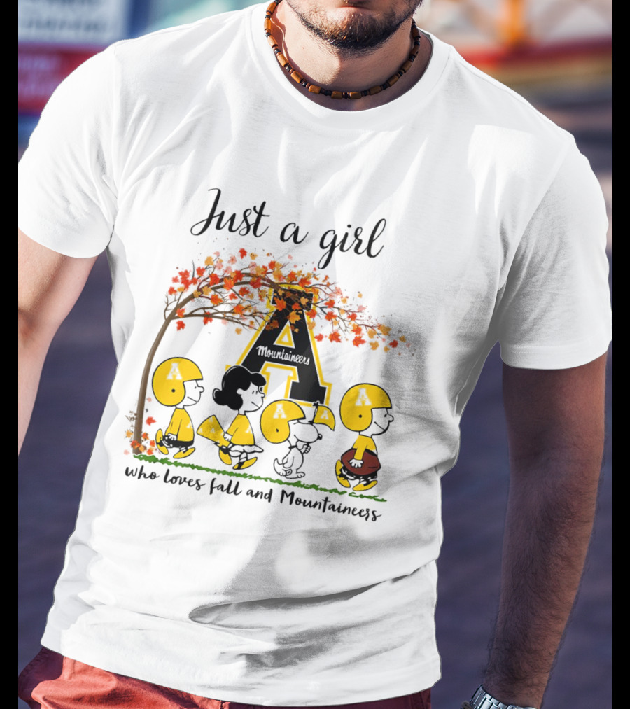Just A Girl Who Loves Fall And Mountaineers Peanuts Cartoon T-Shirt
