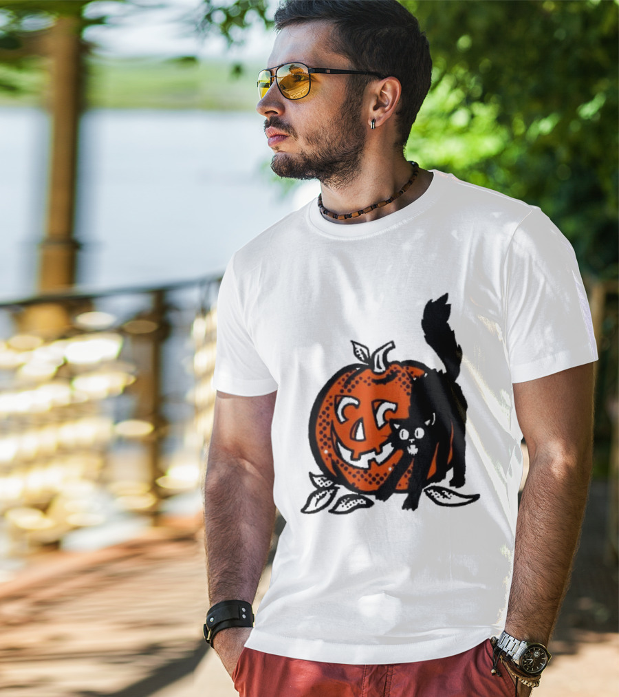 Vintage Halloween Pumpkin And Black Cat T-Shirt