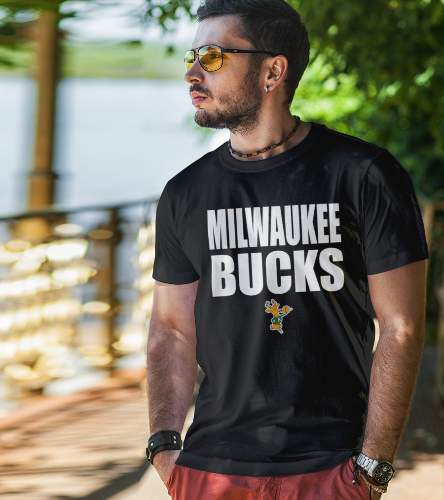 Milwaukee Bucks Mitchell And Ness Hardwood Classic Vintage T-Shirt