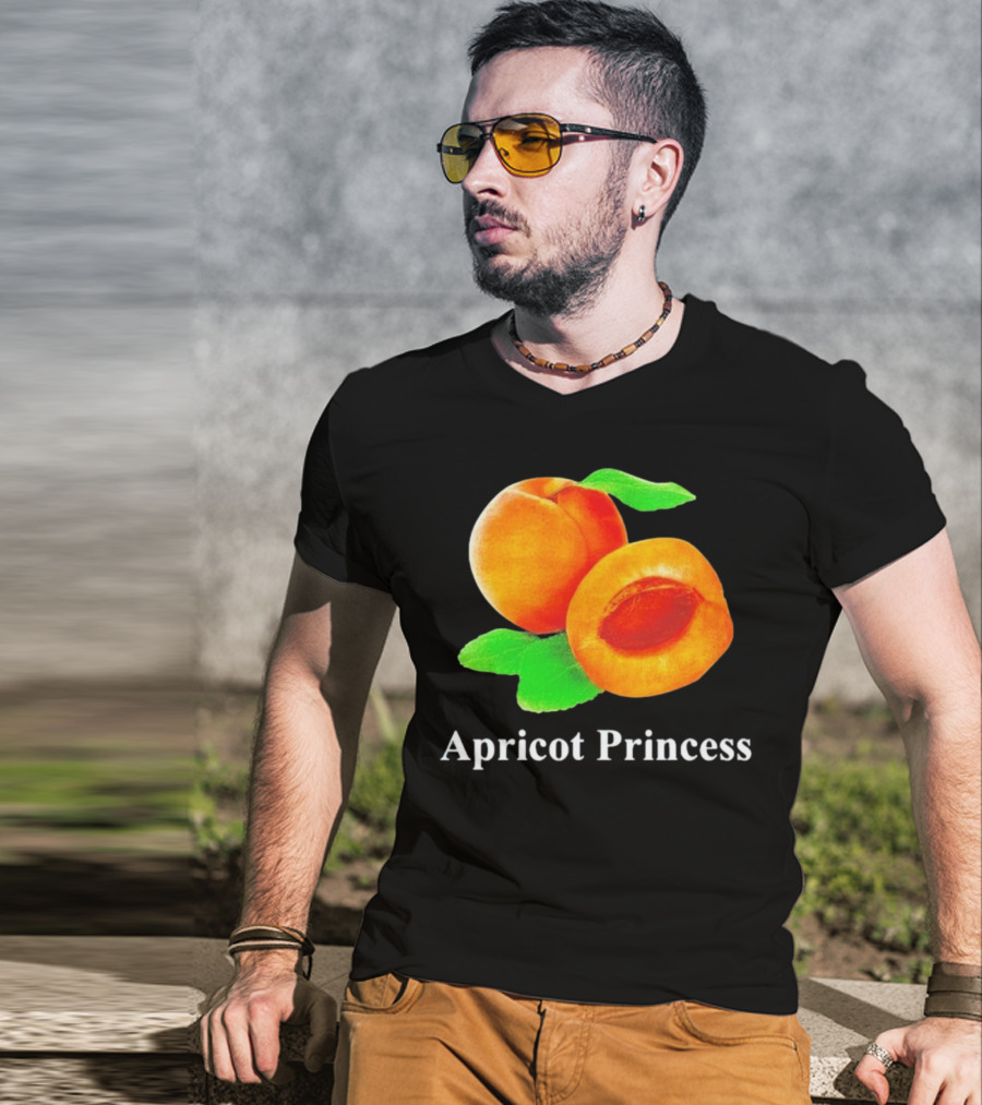 Apricot Princess Fruit Illustration With Leaf Detailing T-Shirt