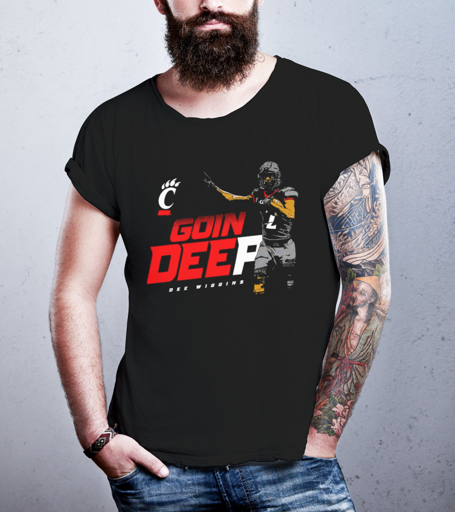 Dee Wiggins Goin’ Deep Cincinnati Bearcats Football Iconic Play Action T-Shirt