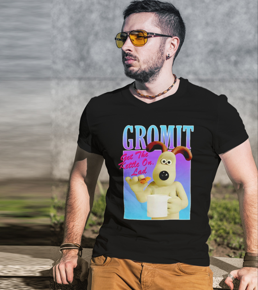 Gromit Get The Kettle On Lad With Tea And Biscuit T-Shirt