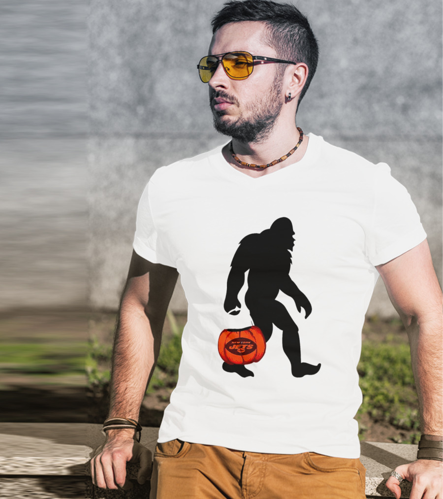 New York Jets Bigfoot Halloween Pumpkin T-Shirt