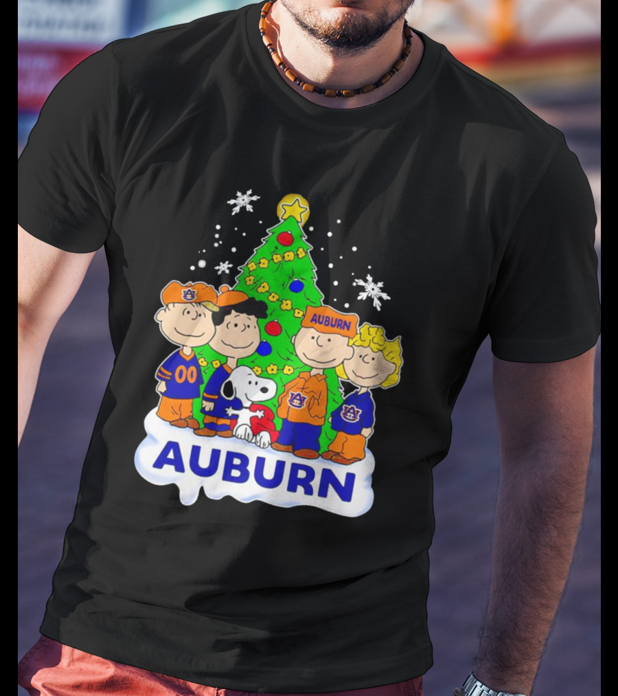 Peanuts Auburn Tigers Christmas Tree Charlie Brown Snoopy Lucy Linus T-Shirt