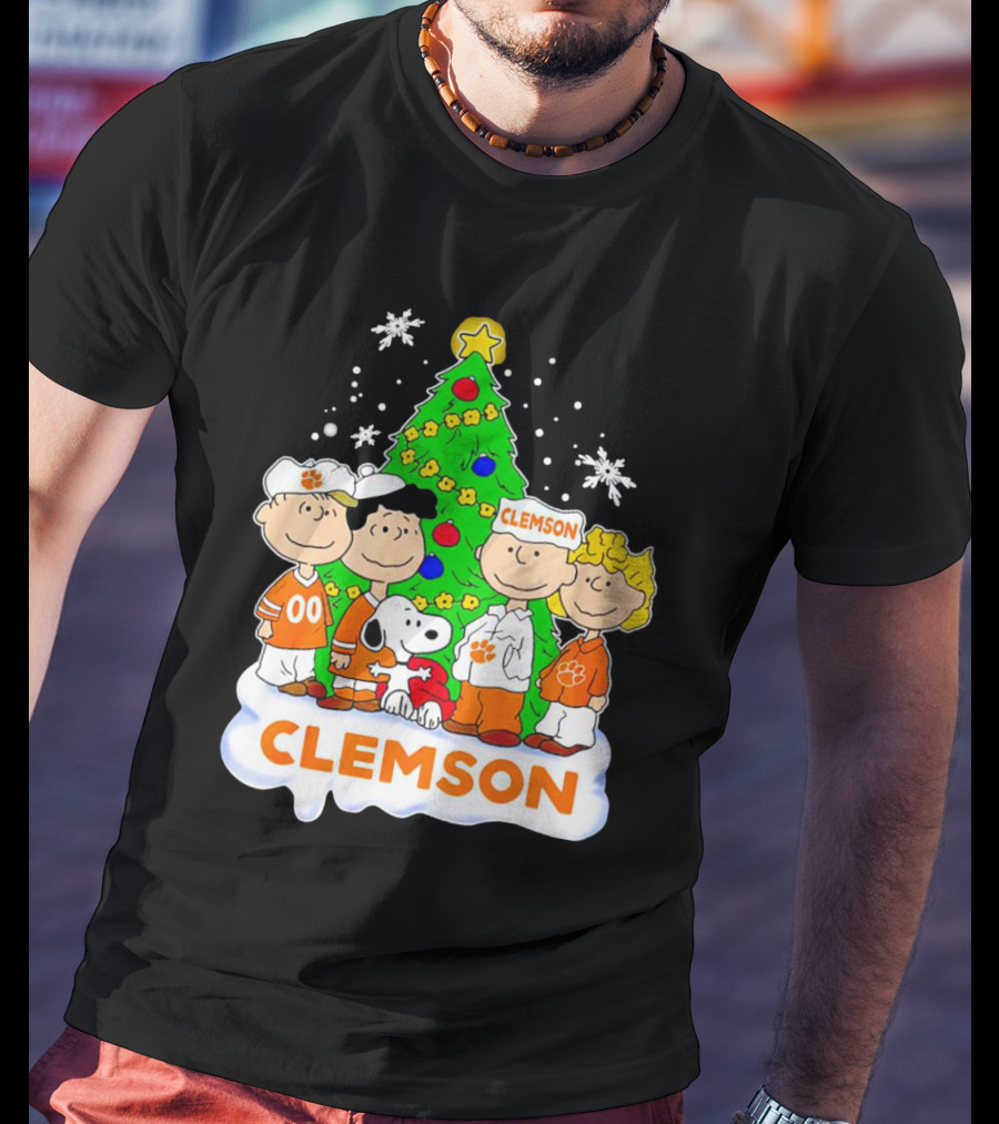 Clemson Christmas With Peanuts Gang And Festive Tree T-Shirt