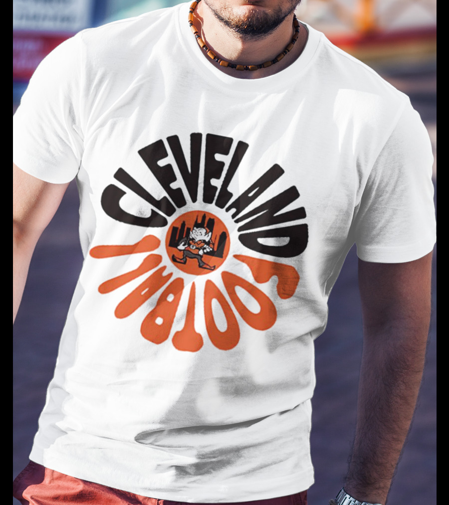 Cleveland Browns Football Retro Logo With Elf And Skyline T-Shirt