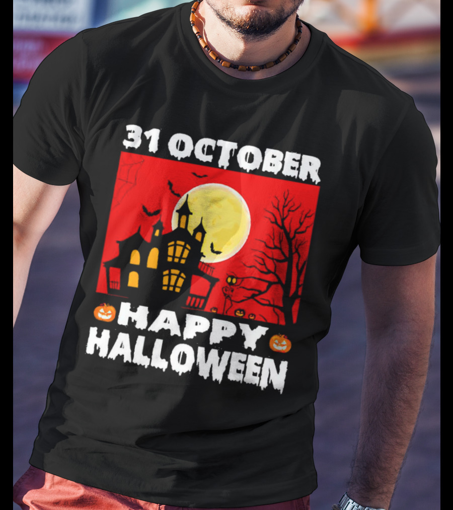 31 October Happy Halloween Haunted House Full Moon Pumpkins Bats Spooky Tree T-Shirt