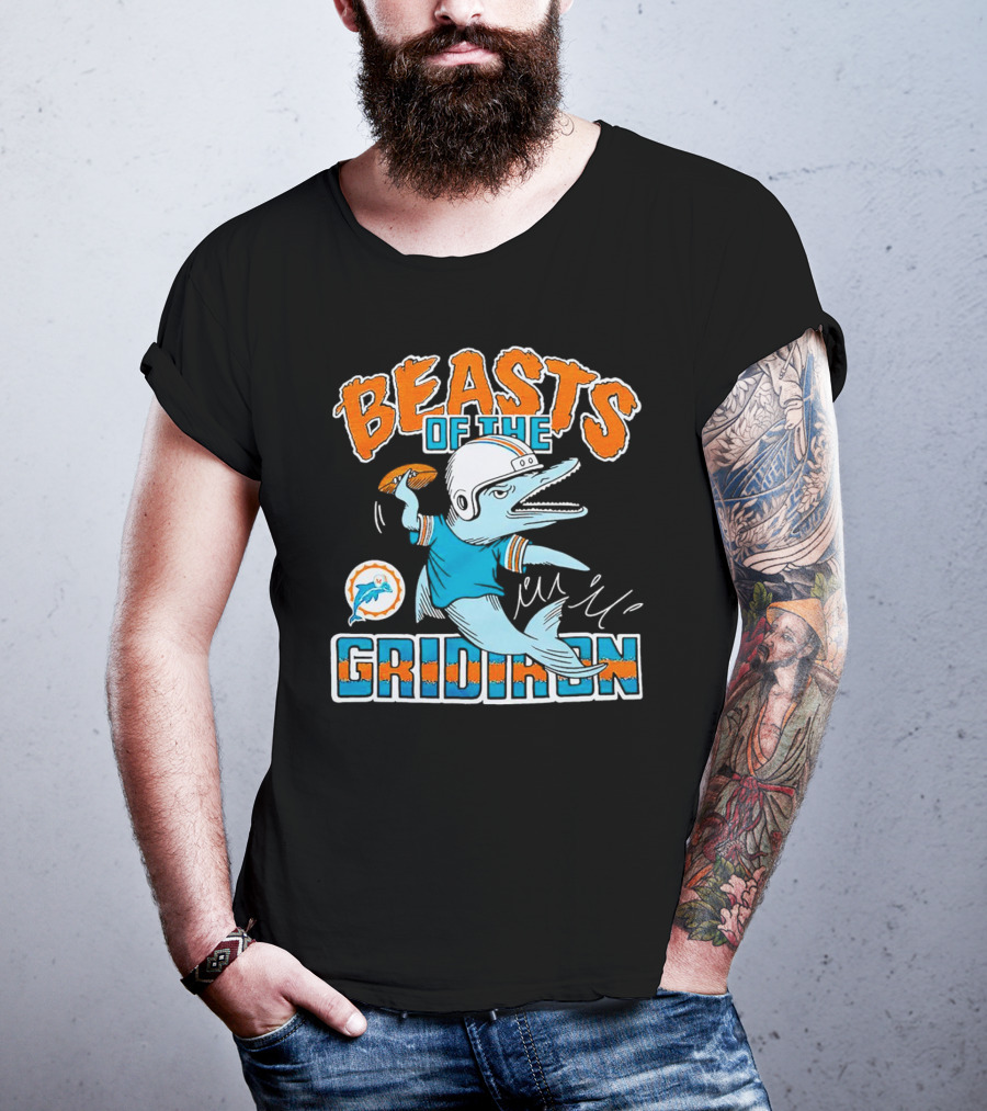 Miami Dolphins Beasts Of The Gridiron Football Dolphin Throwing Pass T-Shirt