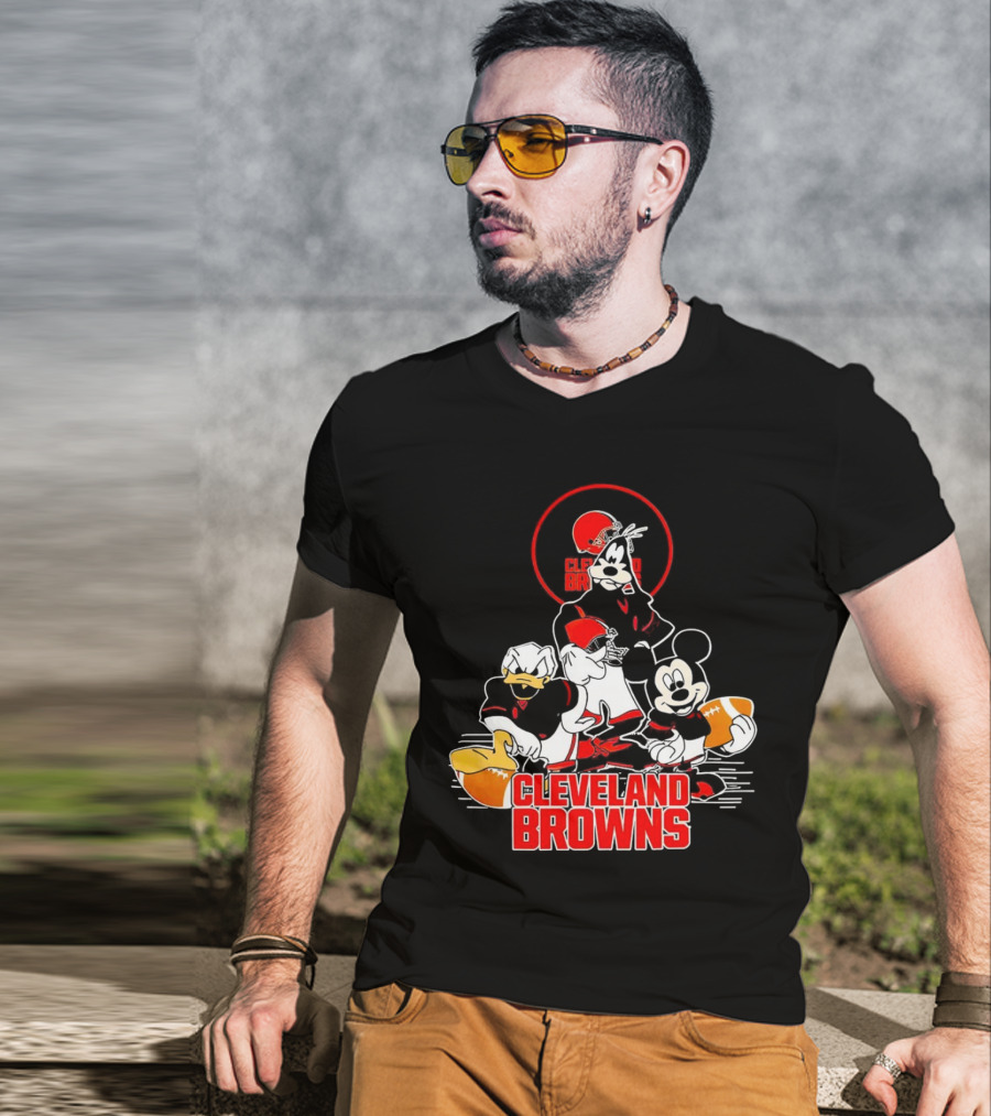 Cleveland Browns NFL Mickey Mouse Donald Duck Goofy Football Team T-Shirt