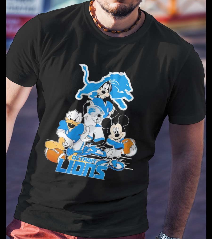 Detroit Lions Mickey Friends Game Day Football Disney T-Shirt