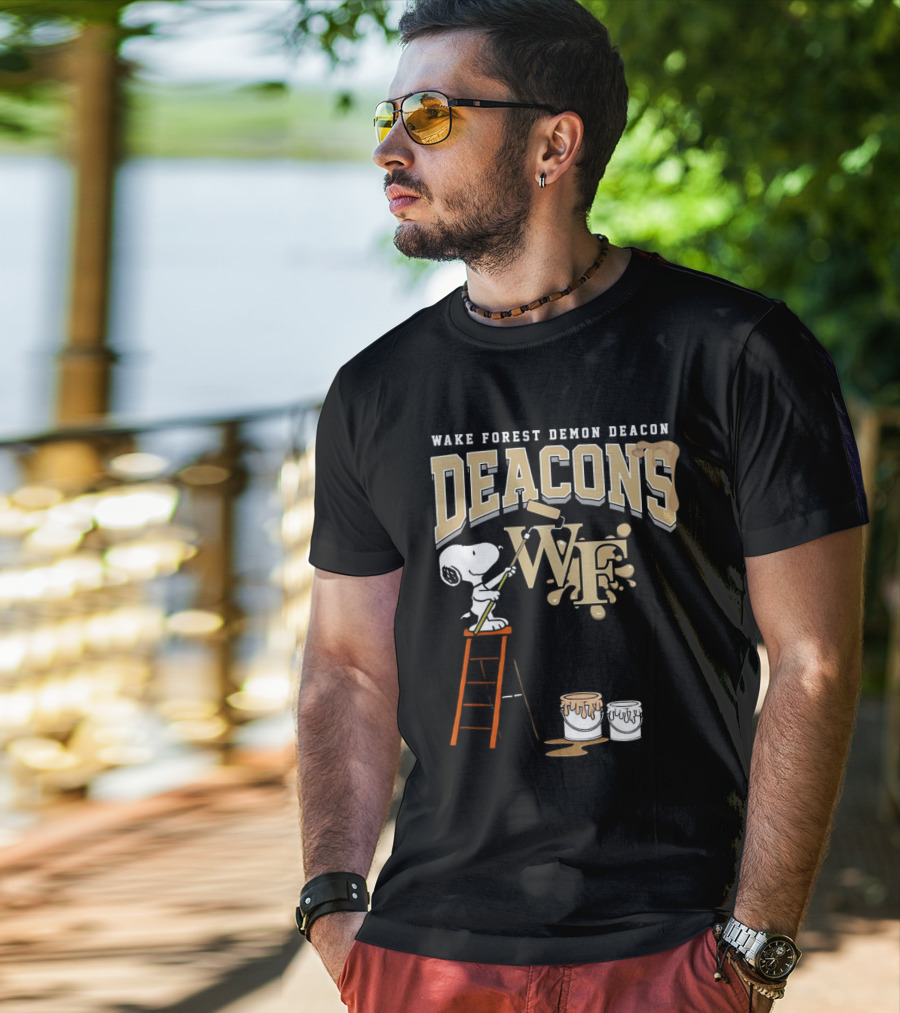 Wake Forest Demon Deacons Snoopy Painting Team Spirit T-Shirt