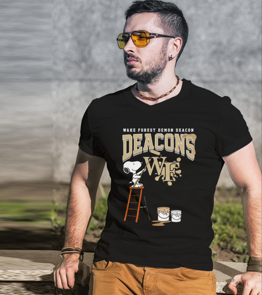 Wake Forest Demon Deacons Snoopy Painting Team Spirit T-Shirt